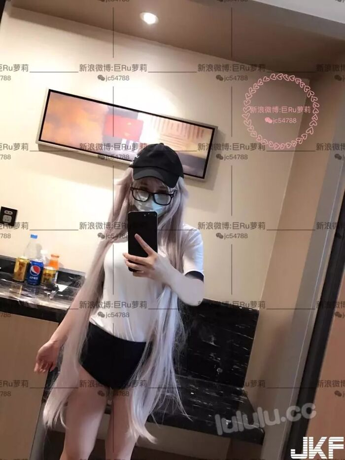[微博網紅]巨Ru蘿莉大尺度套圖[117P] 20th image