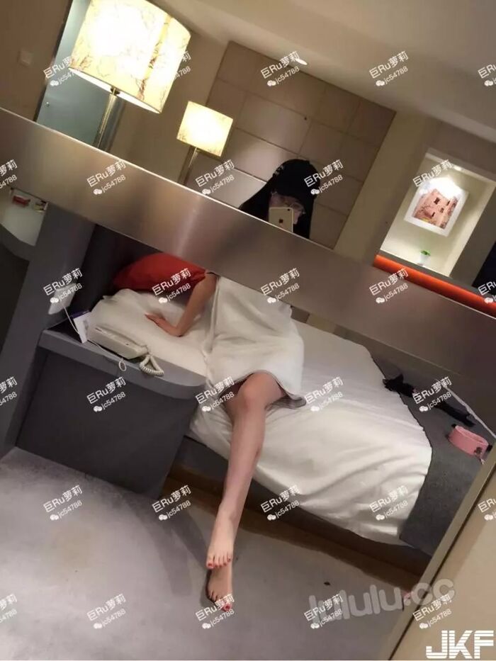 [微博網紅]巨Ru蘿莉大尺度套圖[117P] 74th image