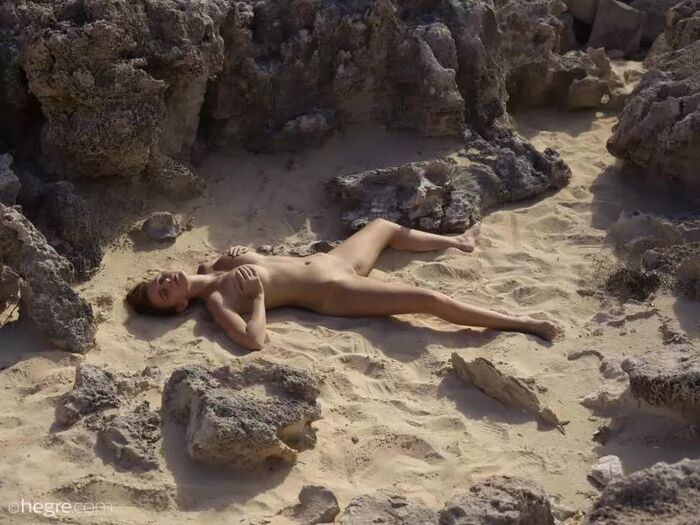 Newspaper Special! A beautiful abalone fish 擱淺 Alisa I. - Ibiza Beach - x46 - Jan 10, 2018 (47P) 21th image