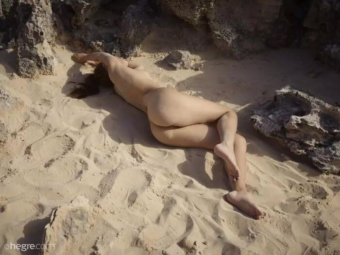 Newspaper Special! A beautiful abalone fish 擱淺 Alisa I. - Ibiza Beach - x46 - Jan 10, 2018 (47P) 36th image