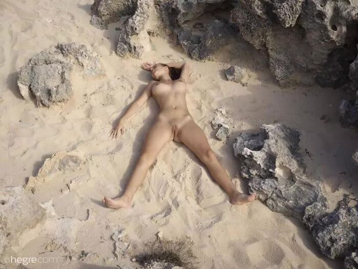Newspaper Special! A beautiful abalone fish 擱淺 Alisa I. - Ibiza Beach - x46 - Jan 10, 2018 (47P) 5th image