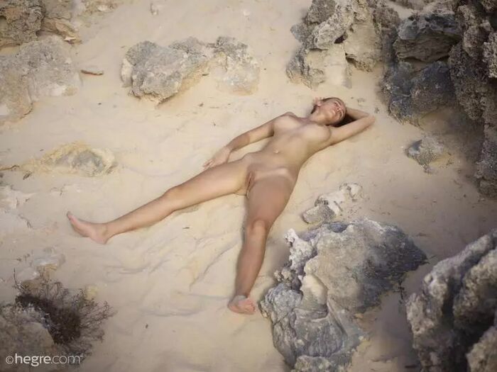 Newspaper Special! A beautiful abalone fish 擱淺 Alisa I. - Ibiza Beach - x46 - Jan 10, 2018 (47P) 6th image