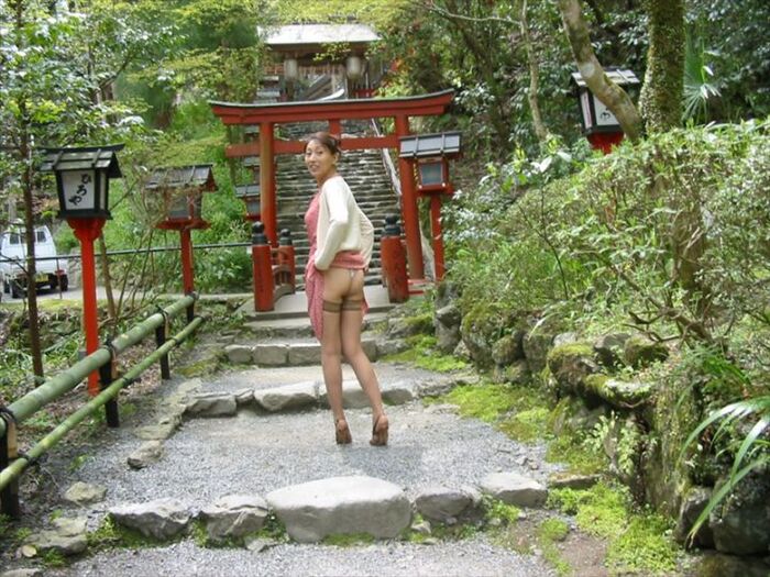 Amateur I took a picture of my wife and her nude and chilla show exposure in the open air 20th image