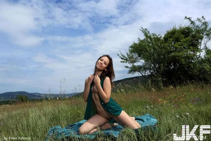 6586Arina F. - Happy (101P) 9th image