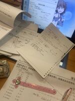 【With images】JD Gradle, who goes to the Faculty of Science and Engineering, opens the desk where he is studying.
