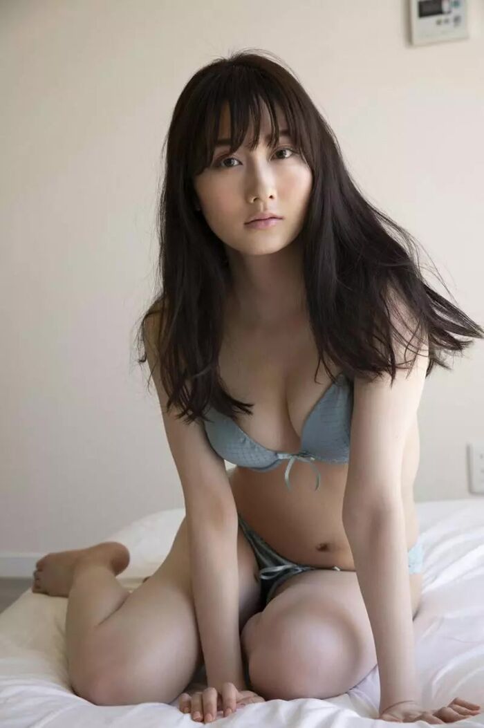 Kaeko Yakura Seduction on the floor (18P) 6th image