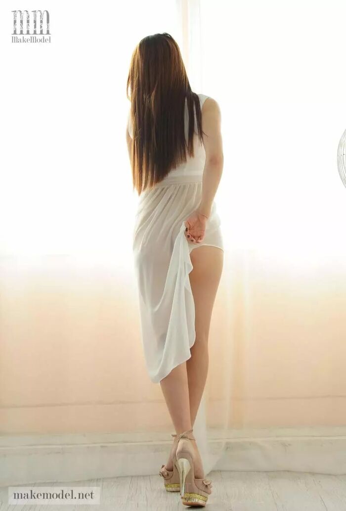 makemodel-GAHEE.시선 집중 28th image