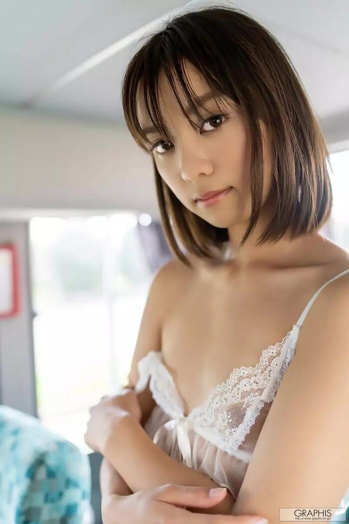 First Gravue Momami Suzu (120P) 27th image