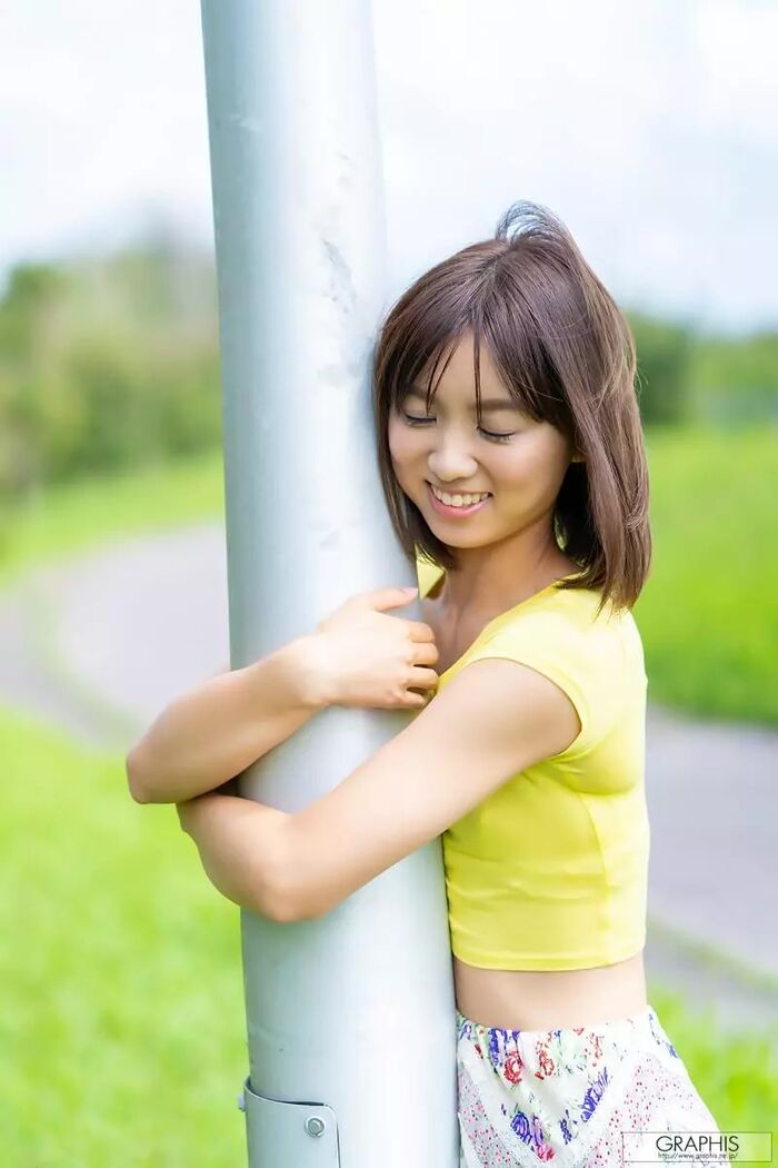 First Gravue Momami Suzu (120P) 6th image