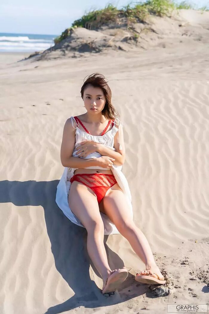 First Gravue Momami Suzu (120P) 87th image