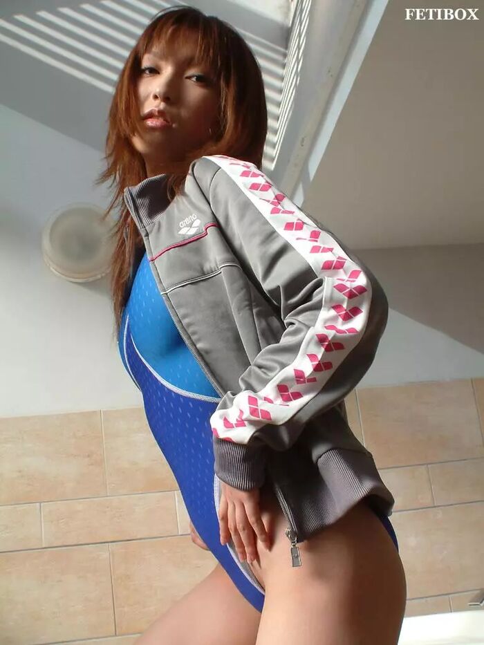 [Fetibox] Shiori (180P) 43th image