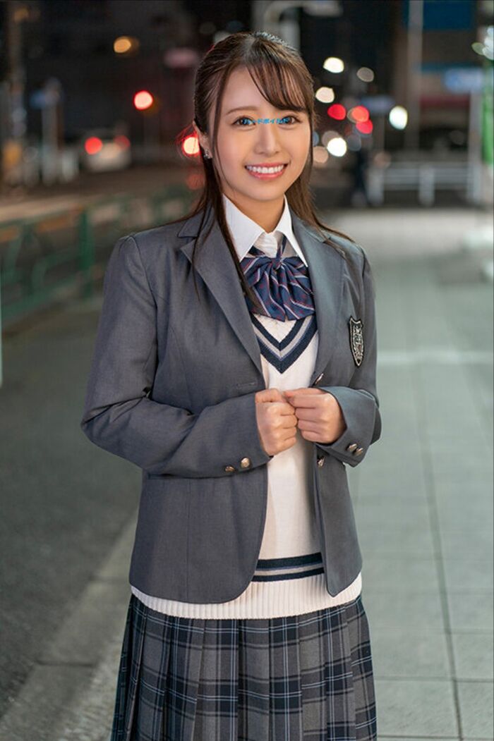 School excursion student loses temptation of 100,000 yen and goes out to AV 19th image