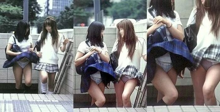 Amateur girls with a strong wind and skirts soaring and pants are fully visible 12th image