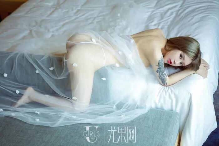 Senjo-shita Medio LoveLyo Bare Buttocks Pasted Riniku Riniku Ying [Ugirls Love Likelihood]286 (31P) 5th image