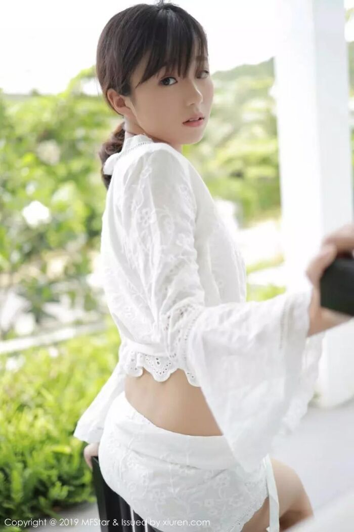 Yuka Kurai Koshi South Trip Beat Outside White Vacuum Sleepy Seduction (40P) 3th image