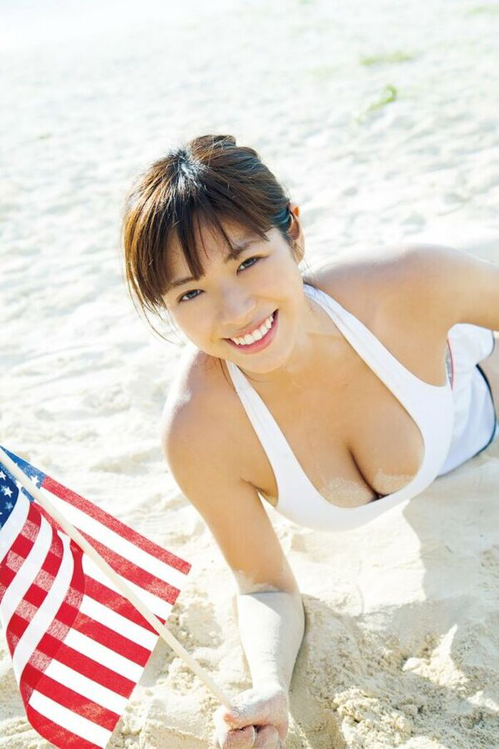 205 wachi minami erotic images! I tried collecting H cup semi nude and huge breasts swimsuit gravure 39th image