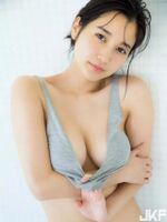 Statue of Gravure, written by Arisa Deiji 7