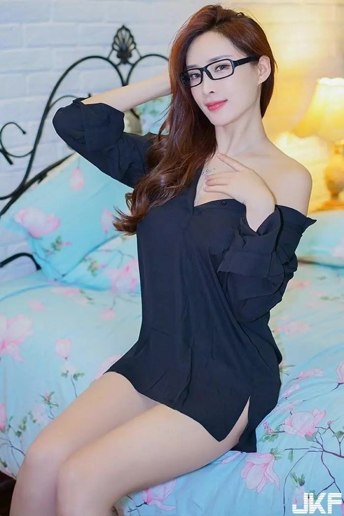 Miki Zhou (26P) 21th image