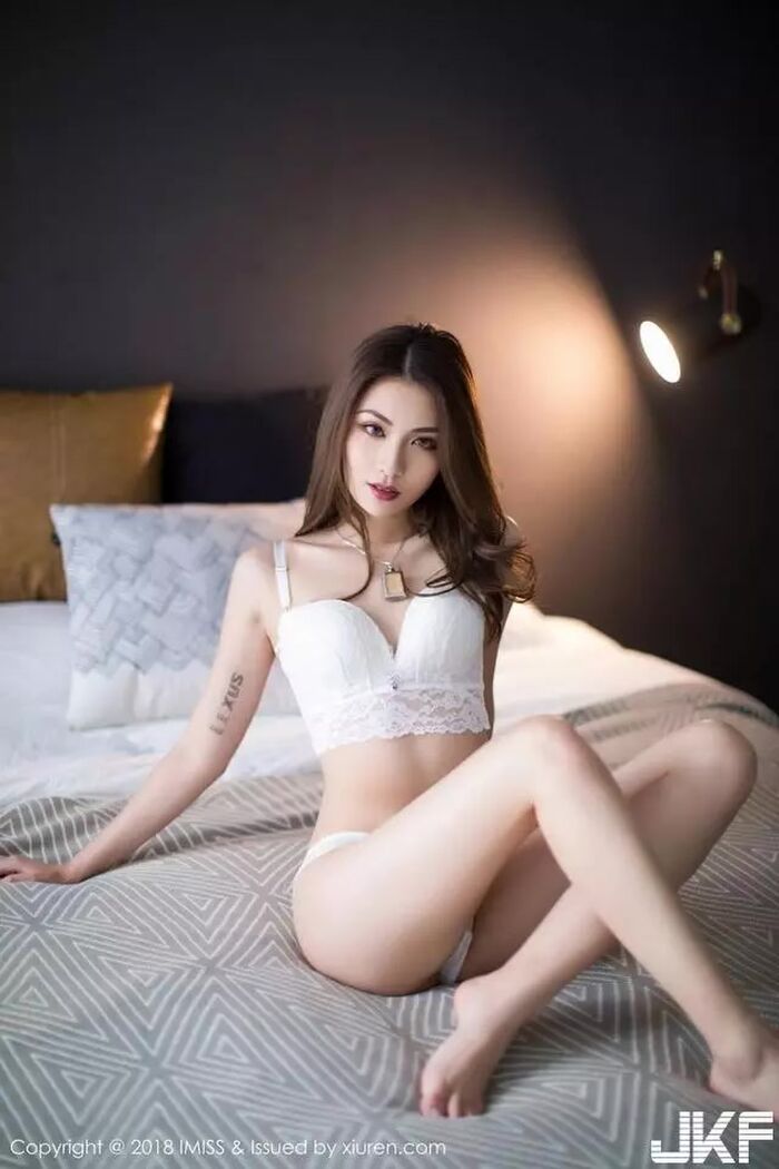 Arlie [44P] 14th image