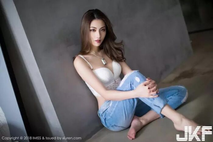 Arlie [44P] 5th image
