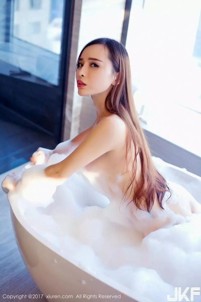 嫩艾 艾 缸缸 naked foam bathing spark seduction (56P) 19th image