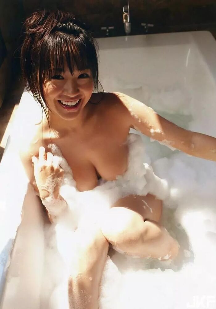 Erika Tanizawa, Written by Mizu, Gravure Statue 3 10th image