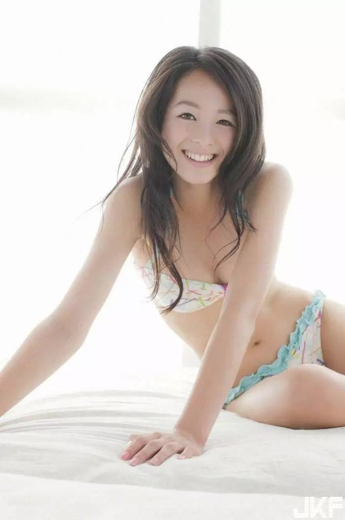 (60P) 清野菜名｜美少女時代のビキニやへそ出しの水著グラビア (60P) 31th image