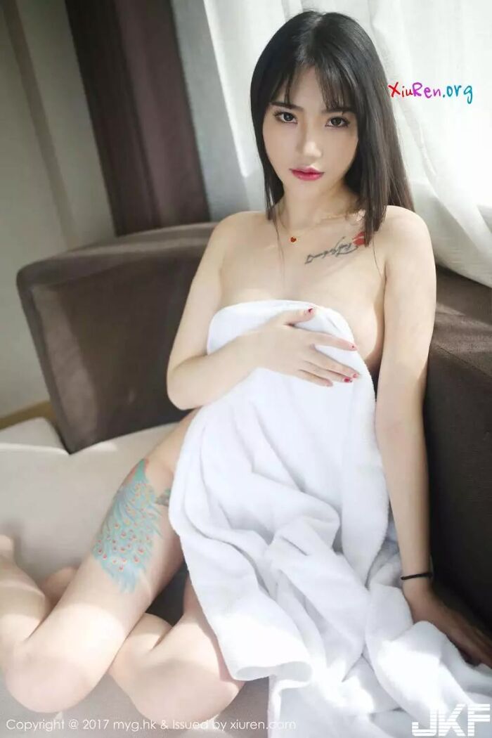豪放雪白肉臀賽車女郎楊潔linda性感至極半裸露臀唯美私拍照 (42P) 35th image