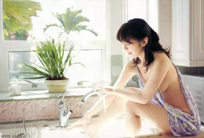 Arisa Swimsuit Gravure Image 14 (20P) 2th image