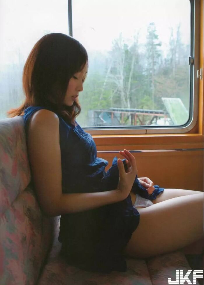 27 Statue of Gravure, written by Osa Yoshiki 17th image