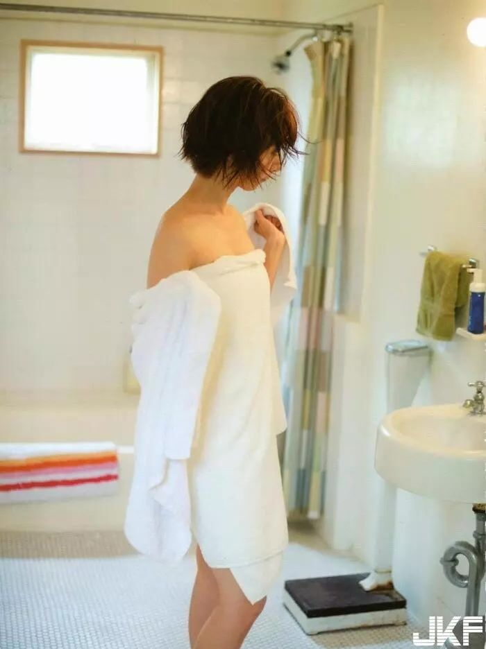Nanami Hashimoto: A Fierce Figure of 'Gentle Thorns' (117P) (117P) 60th image