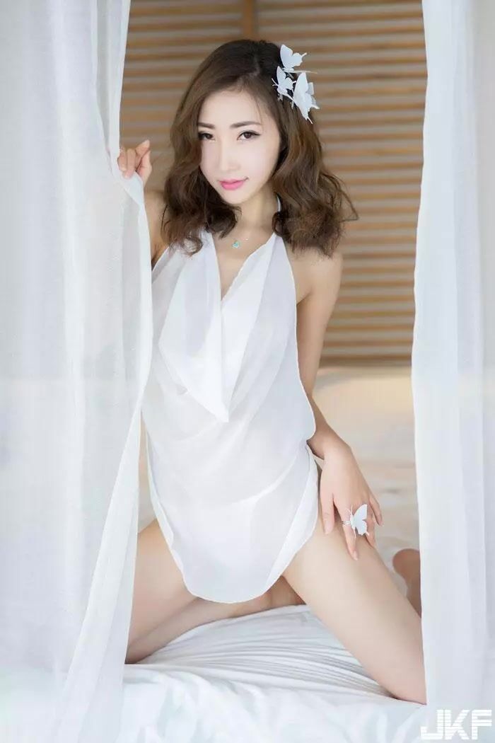 凝眉巧笑電眼勾人Yumi尤美緊身內衣性感豪乳呼之欲出 (44P) 16th image