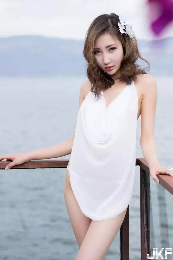 凝眉巧笑電眼勾人Yumi尤美緊身內衣性感豪乳呼之欲出 (44P) 28th image