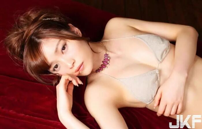 Gravure (100P) by Mizukiro, cosplayed by Maho Hashimoto 50th image