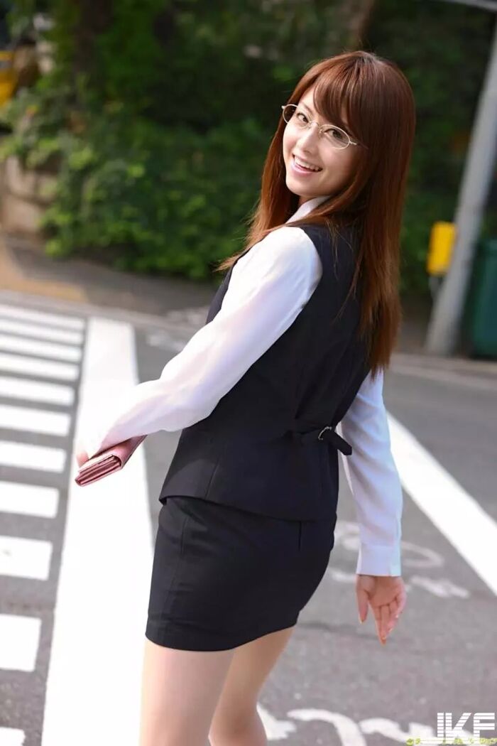 Yoshizawa Akiho, Ami (100P) 18th image