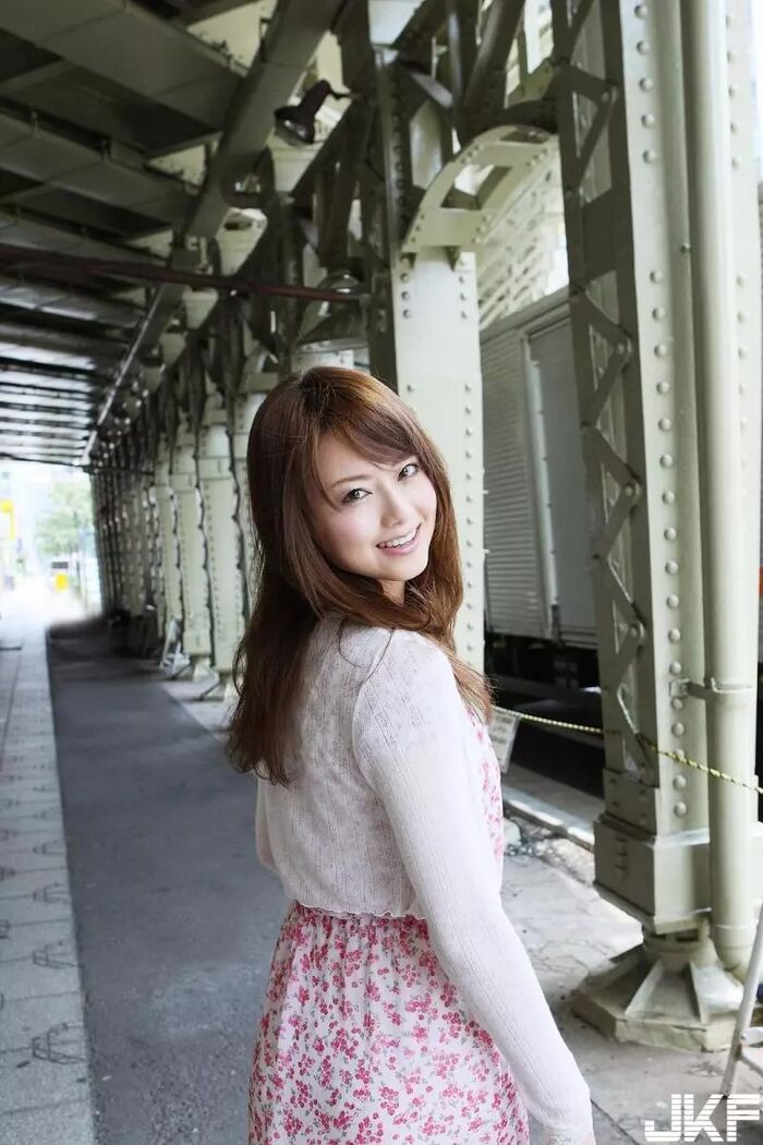 Yoshizawa Akiho, Ami (100P) 5th image