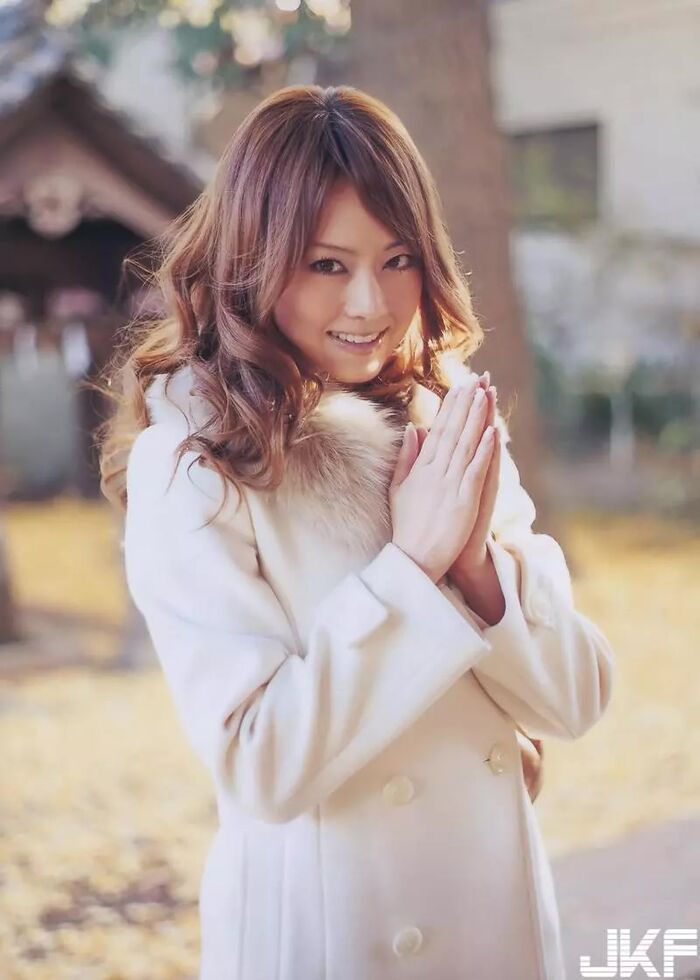 Yoshizawa Akiho, Ami (100P) 7th image